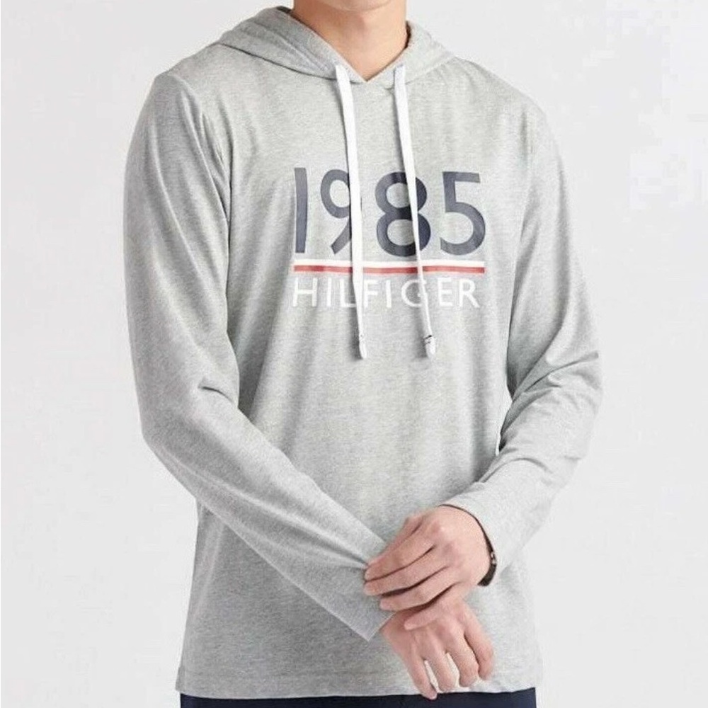 Tommy Hilfiger Men’s Heather Gray 1985 Flag Logo Pullover Hoodie, Size L, NWT